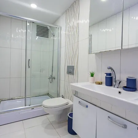 Modern Galata Apartahotel